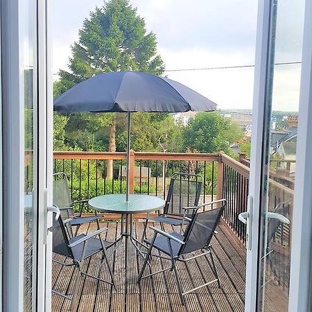 Swindon Old Town Duplex - Entercloud9Saアパートメント エクステリア 写真