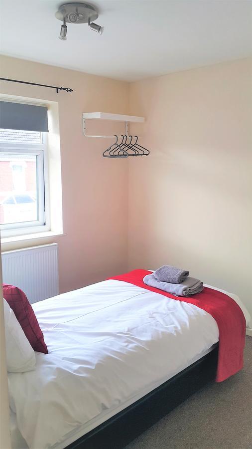Swindon Old Town Duplex - Entercloud9Saアパートメント エクステリア 写真